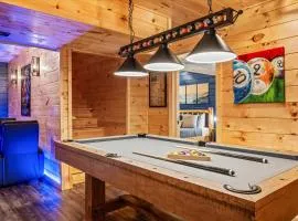 4 BD Luxury Cabin-Pool Table-Arcade-Hot Tub-Fire Pit-Coffee Bar-S'mores Bars