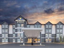 Microtel Inn & Suites by Wyndham Fort McMurray, hotelli kohteessa Fort McMurray