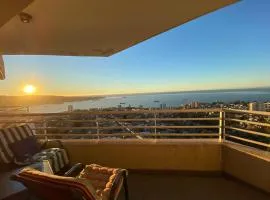 Hermoso Departamento En Valparaíso, Vista Al Mar.