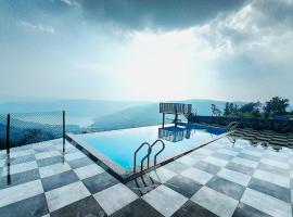 Vinayaka Holiday Homes - Infinity Pool and Breathtaking Valley View, hotel u gradu Pančgani