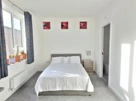 Spacious Double room with private bathroom