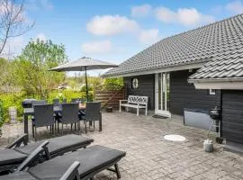 Beautiful Home In Aabenraa With Wifi