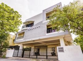 Nexus Serviced Apartment Ramapuram, hotel di Chennai