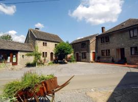 studio de lhotel à la ferme، فندق في Ferrières