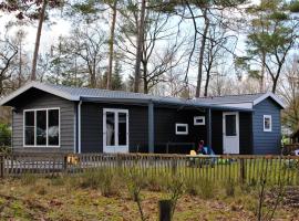 2-6p Kindvriendelijk chalet De Boskabouter, op de Veluwe: Beekbergen şehrinde bir otel