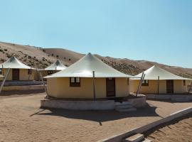 Al Salam Desert Camp Bidiya, hotel en Bidiyah