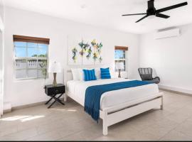 Ridge 3 BDR Villa Grand Turk: Grand Turk şehrinde bir otel