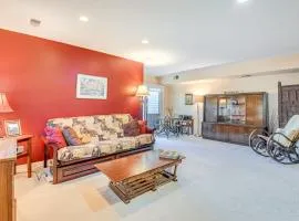 9 Mi to Old Town Alexandria Quaint Condo!