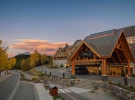 Hotel Canoe and Suites, hotel sa Banff