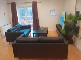 City Centre Apartment with Parking, hotel v mestu Southampton