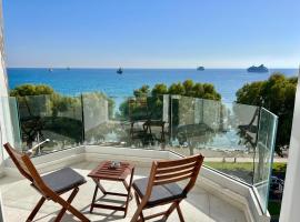 Enaerios Stunning Seaview Luxury Apartment, hotel di Limassol