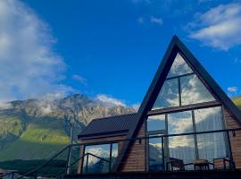 Vista cottage, hótel í Kazbegi