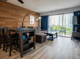 Spacious 2 Bedroom, 1 bath Waikiki Condo