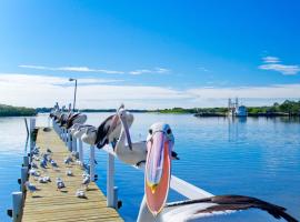 Moby Dick Waterfront Resort Motel, μοτέλ σε Yamba