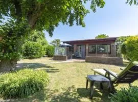 Cozy bungalow with garden