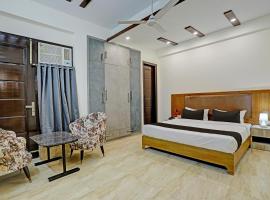 Townhouse DSR SECTOR 19, hotel v mestu Noida