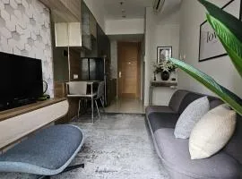 2BR Flat Taman Anggrek Residence