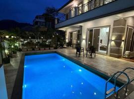 Arra Villa with Indoor Games, hotel en Khandala