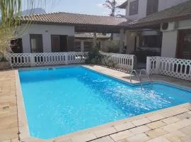 Lindo Sobrado com piscina no bairro do Indaia lado praia