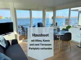 Hausboot Claudia Maasbommel โรงแรมในMaasbommel