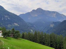 Almhaus Vorleithen, chalet à Spital am Pyhrn