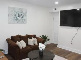 Unit 2 - Cozy Two-bedroom condo with WiFi, AC in awesome Washington visit bitly link slash Nelsonpl2