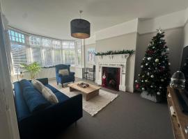 Woodfalls Luxury Getaway, hotel din Bournemouth