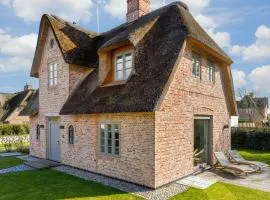 NEU! Ferienhaus Sylt 44 mit eigenem Strandkorb am Strand