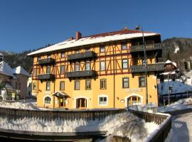 Hirschenhof Apartments, hotel em Spital am Semmering