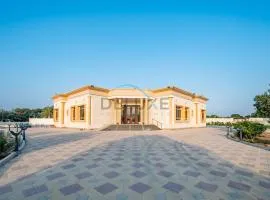 Luxurious 9BR Villa with Farm & Mountain View, Sharm by Deluxe Holiday Homes