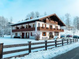 Hotel Garni Landhaus Sonnenstern, hotelli Schönau am Königsseessä