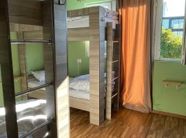 Pick me HOSTEL, hotel in Batumi