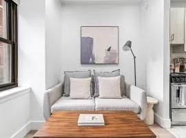 Modern Chic 2BR 1BA in Vibrant Murray Hill