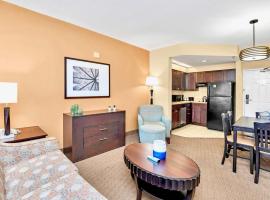 Near Disney Suite w Hot Tub and Pool, hotell Orlandos