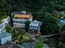 Zhangjiajie Rock language art hotel