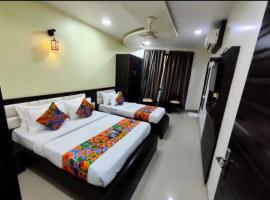 Trendy Hotel Adore Palace - Nearby Mumbai Airport & BKC Visa Consulate, hotel Bombaji