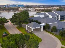 Courtyard by Marriott Dallas Arlington Entertainment District