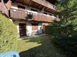 Courmayeur Warm Chalet con Parcheggio Privato e Giardino