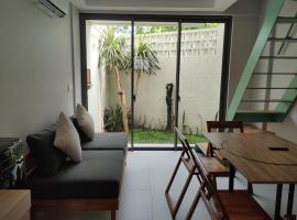 HOM CoLiving, khách sạn ở Kerobokan