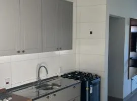 Apartamento completo com 2 quartos no centro de sinop