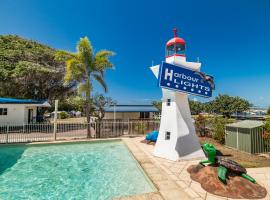 Harbour Lights Tourist Park, מלון בבוון