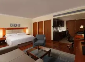 Hotel Belwoood Near Delhi Airport