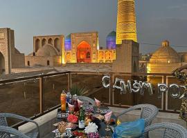 GOLDEN MINARET Panorama view of the old city, hotel u gradu Buksoro