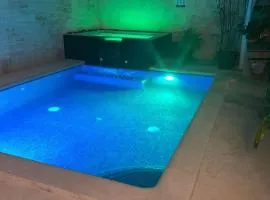 Casa con piscina en Cancun a mitad de precio!