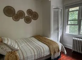 Toronto central area double-bed room