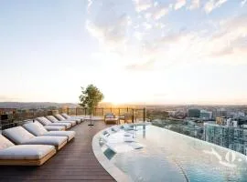 Entire 2BR Apt Fortitude Valley with Infinity Pool