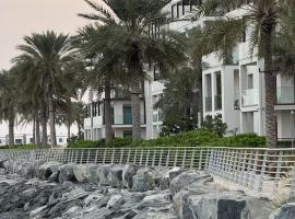 AU 79 CODE - Address Beach Resort Fujairah - Apartments, hotel pantai di Sharm