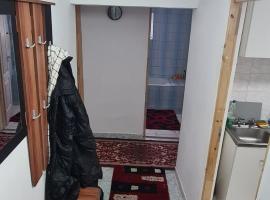 Apartament 28 noiembrie Ap 8 Et 2, hotel en Siret