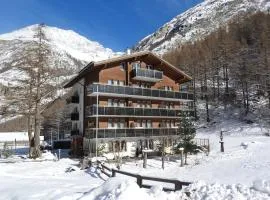 Ski-In/Ski-Out Hotel Sport