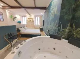 Exotic Suite with Jacuzzi